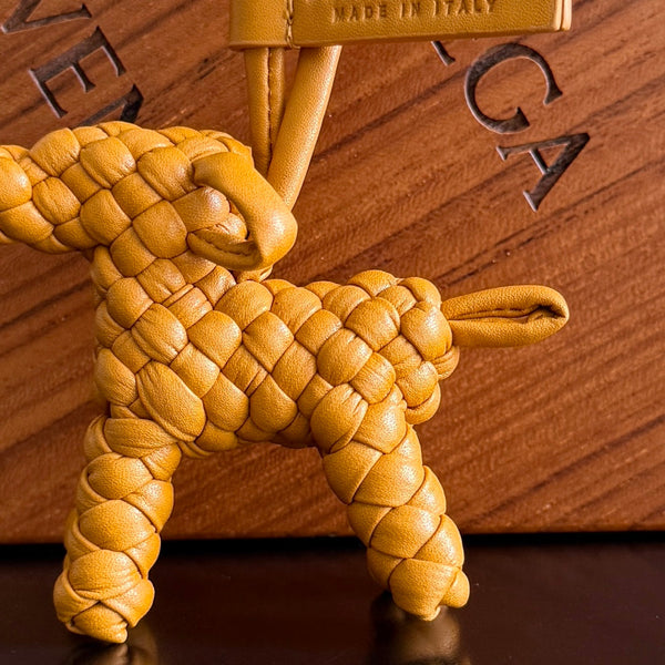 BV 25 Puppy Charm Orange leather