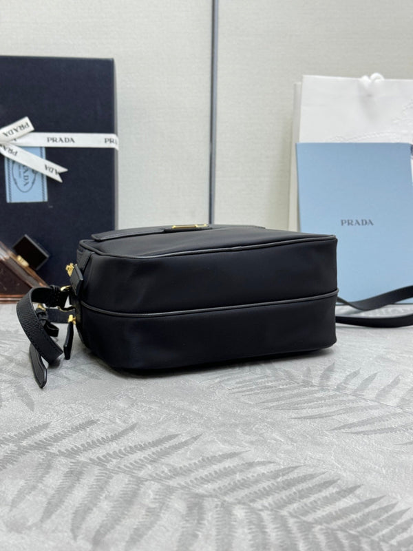 Prada Re-Edition 1978 Shoulder Bag 21cm Black Re-Nylon& Saffiano Leather