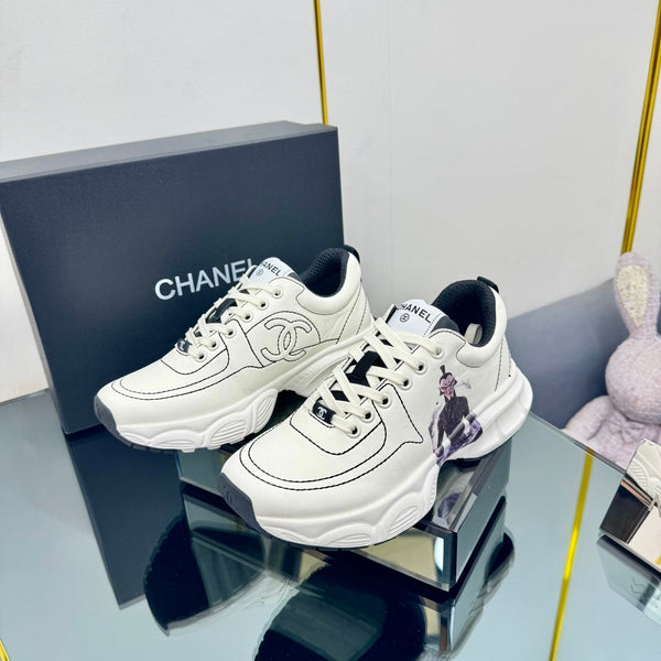 CC Sneaker White with Sticker Cowhide 238625