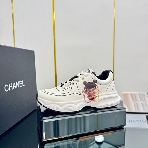 CC Sneaker White with Sticker Cowhide 238626