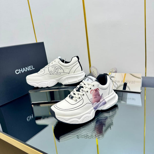 CC Sneaker White with Sticker Cowhide 238627