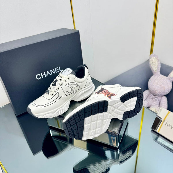 CC Sneaker White with Sticker Cowhide 238629