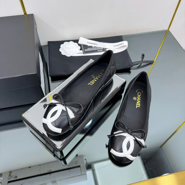 CC 25 Cambon Ballerina Nera Bianca Pelle di Vitello Trapuntata