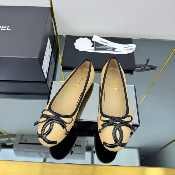 CC Loafers Beige Sheepskin Mix Bow 297796