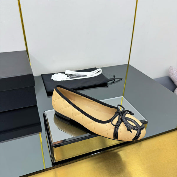 CC Loafers Beige Sheepskin Mix Bow 297796