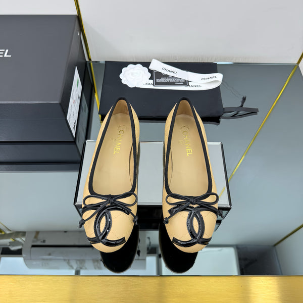 CC Loafers Beige Sheepskin Mix Bow 297796