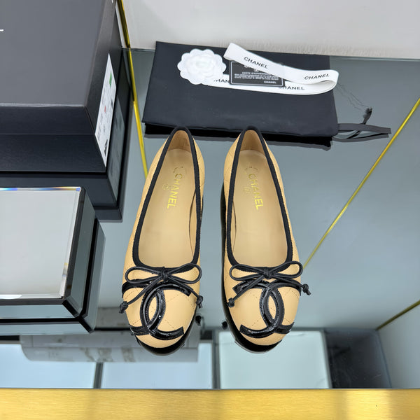 CC Loafers Beige Sheepskin Mix Bow 297796