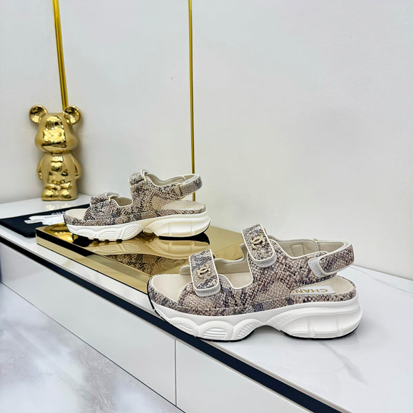 CC 25 Sandals Mutilcolor Pearlescent Sheepskin 312942