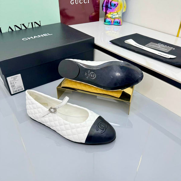 CC 25 Mary Jane White Quilted Black Lambskin 368130