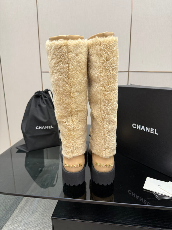 CC knee-high boots beige sheepskin and wool 532191