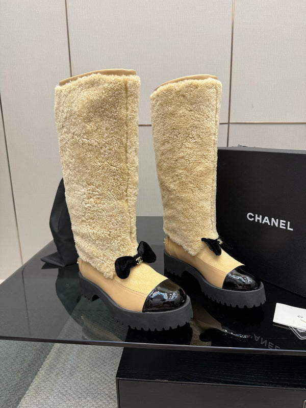 CC knee-high boots beige sheepskin and wool 532191