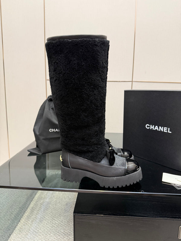 CC knee-high boots black sheepskin and wool 532192