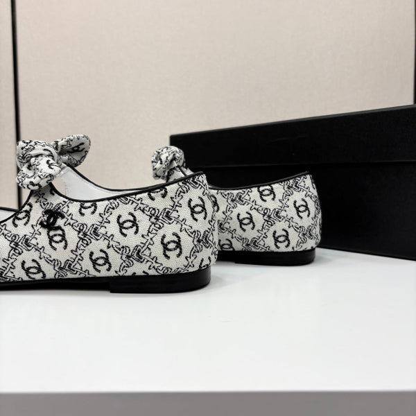 CC 25 Mary Jane Flats Fabric and Sheepskin 270785