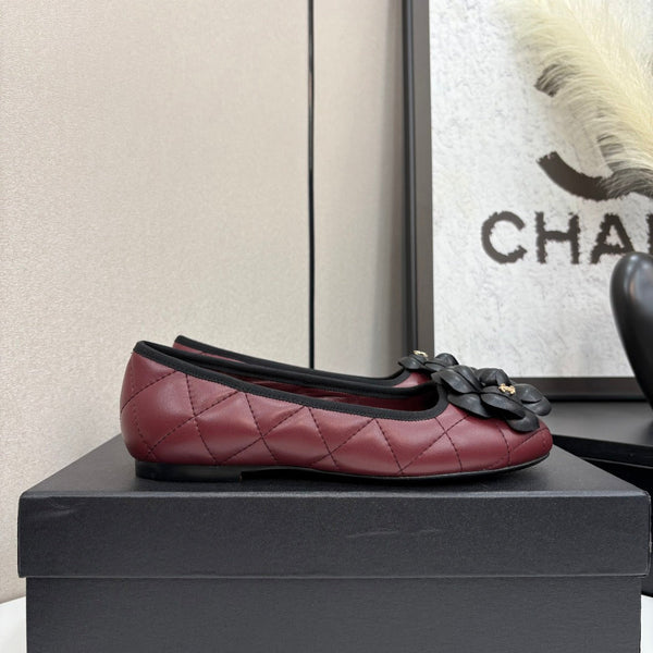 CC 25 Ballerina Flower Burgundy Pelle di vitello trapuntata