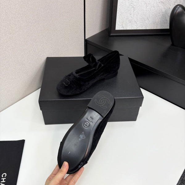 CC 25 Mary Janes In Black Velvet And Sheepskin 352463