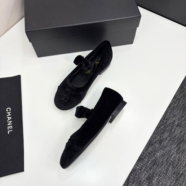 CC 25 Mary Janes In Black Velvet And Sheepskin 352463