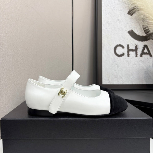 CC 25 Mary Janes In White Sheepskin And Black Grosgrain 352466