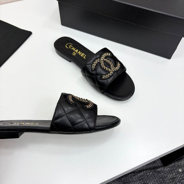 CC 25 Doubble Chain Embroidered Slippers Black Quilted Sheepskin 352490