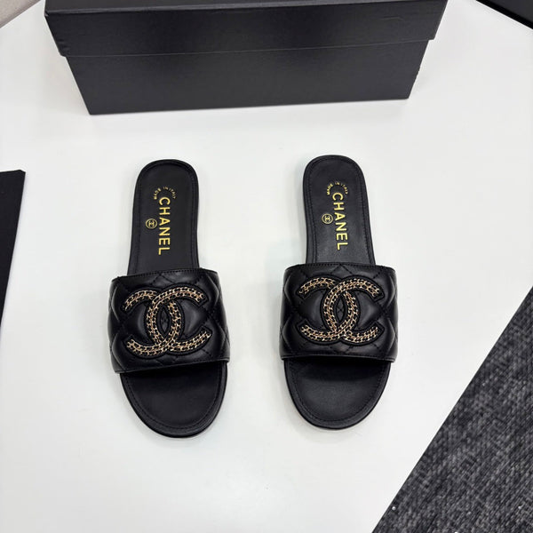 CC 25 Doubble Chain Embroidered Slippers Black Quilted Sheepskin 352490