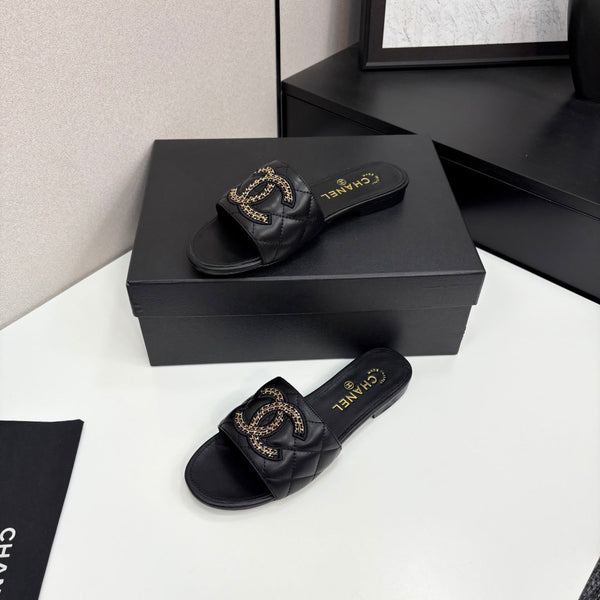 CC 25 Doubble Chain Embroidered Slippers Black Quilted Sheepskin 352490