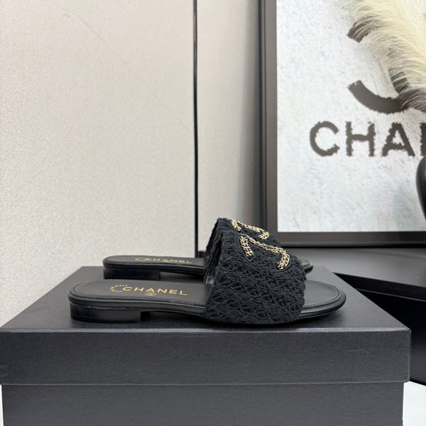 CC 25 Doubble Chain Embroidered Slippers Black Fabric And Sheepskin 352493