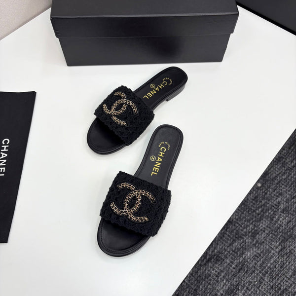 CC 25 Doubble Chain Embroidered Slippers Black Fabric And Sheepskin 352493