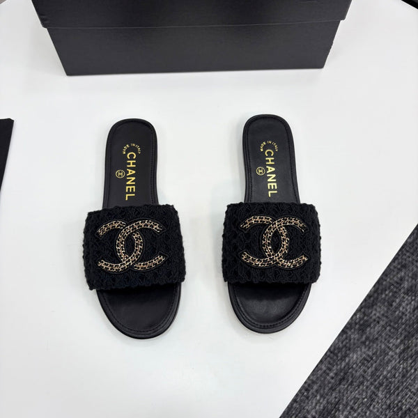 CC 25 Doubble Chain Embroidered Slippers Black Fabric And Sheepskin 352493
