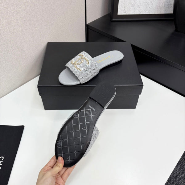 CC 25 Doubble Chain Embroidered Slippers Grey Fabric And Sheepskin 352494