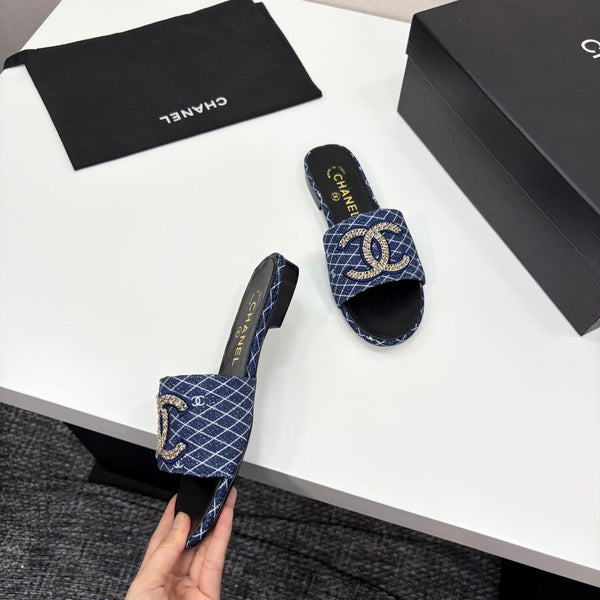 CC 25 Doubble Chain Embroidered Slippers Navy Blue Fabric 352496