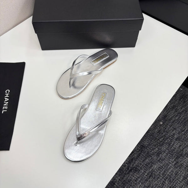 CC Crystal Logo Thong Sandal Silver Metallic Sheepskin 352486