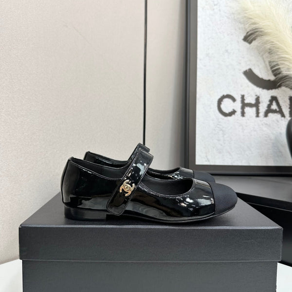 CC25 Mary Janes Black Patent Cowhide And Grosgrain 352505
