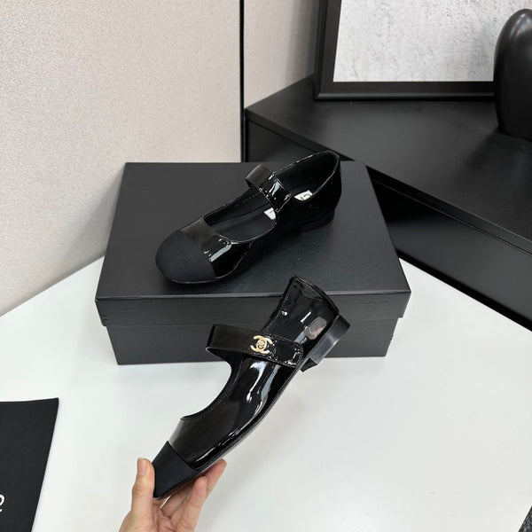 CC25 Mary Janes Black Patent Cowhide And Grosgrain 352505