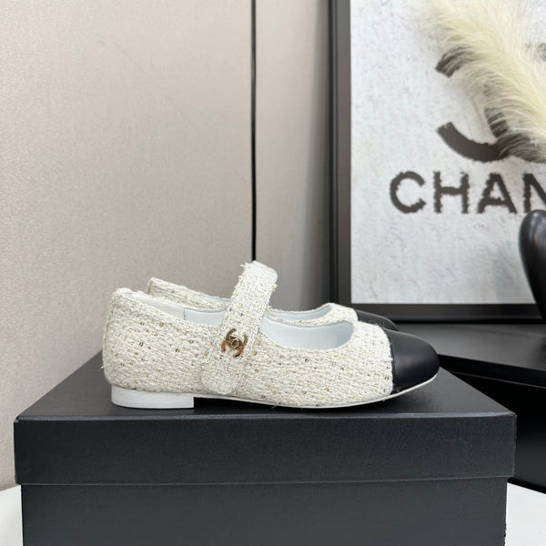 CC25 Mary Janes White Tweed And Black Cowhide 352506