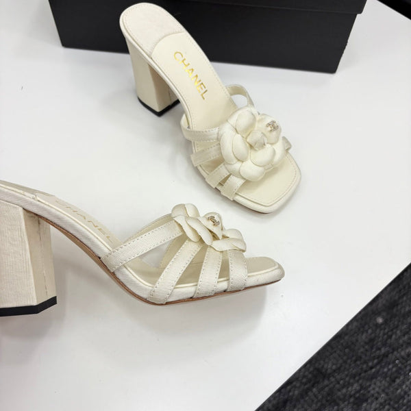 CC 25 Camellia Open Heel Mule Sandals 90mm Ivory Sheepskin And Fabric 368840