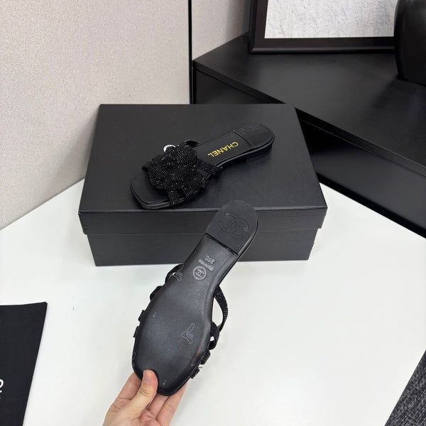 CC 25 Camellia Open Flat Mule Black Stone Grain And Sheepskin 368851