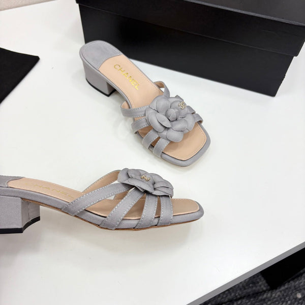 CC 25 Camellia Open Heel Mule Sandals 50mm Grey Beige Sheepskin And Fabric 368854