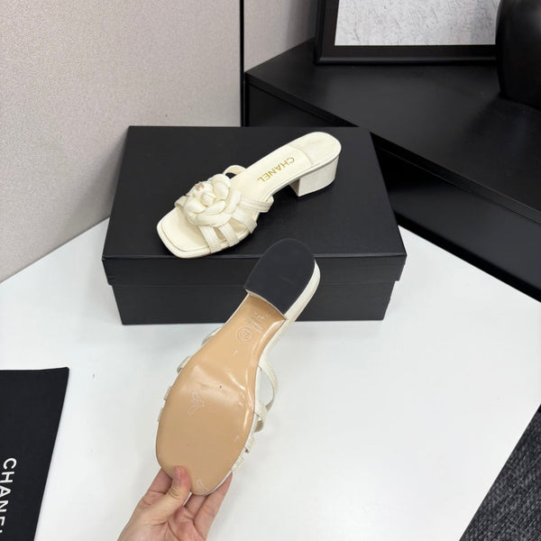 CC 25 Camellia Open Heel Mule Sandals 50mm Ivory Sheepskin And Fabric 368857