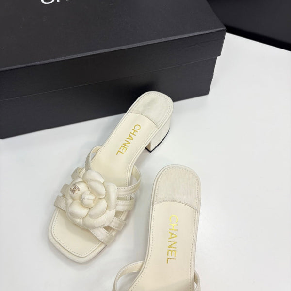 CC 25 Camellia Open Heel Mule Sandals 50mm Ivory Sheepskin And Fabric 368857