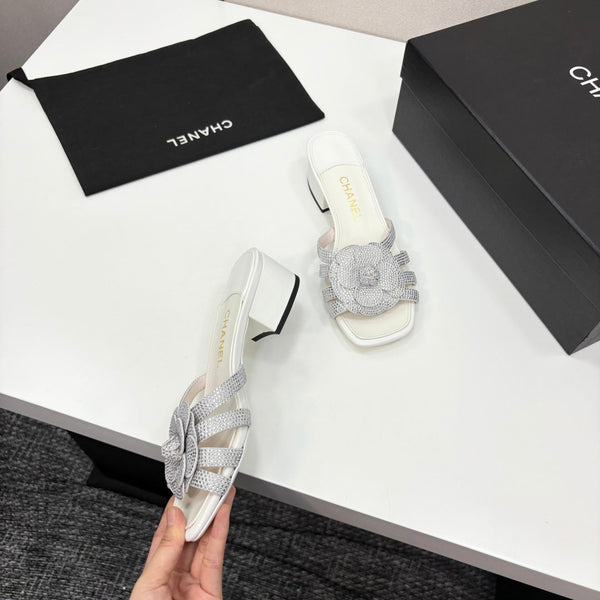 CC 25 Camellia Open Heel Mule Sandals 50mm Silver Stone Grain And Sheepskin 368859