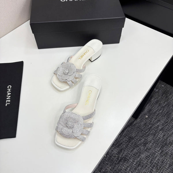 CC 25 Camellia Open Heel Mule Sandals 50mm Silver Stone Grain And Sheepskin 368859