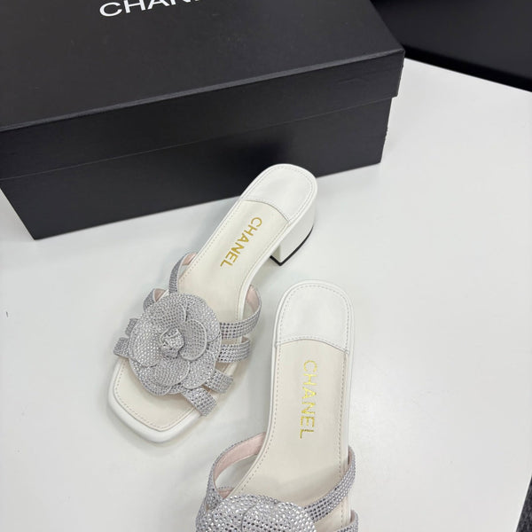 CC 25 Camellia Open Heel Mule Sandals 50mm Silver Stone Grain And Sheepskin 368859