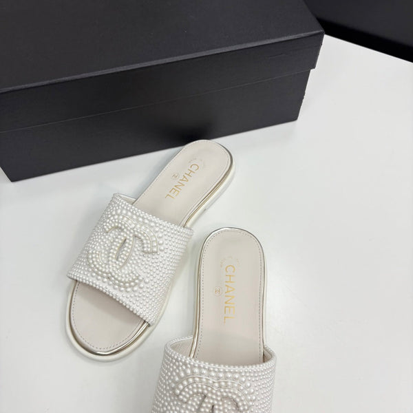 CC 25 Open Heel Mule White Cultured Pearls And Sheepskin 368861