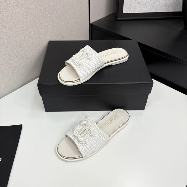 CC 25 Open Heel Mule White Cultured Pearls And Sheepskin 368861