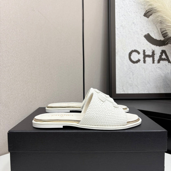 CC 25 Open Heel Mule White Cultured Pearls And Sheepskin 368861