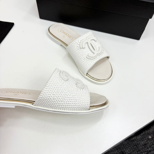 CC 25 Open Heel Mule White Cultured Pearls And Sheepskin 368861