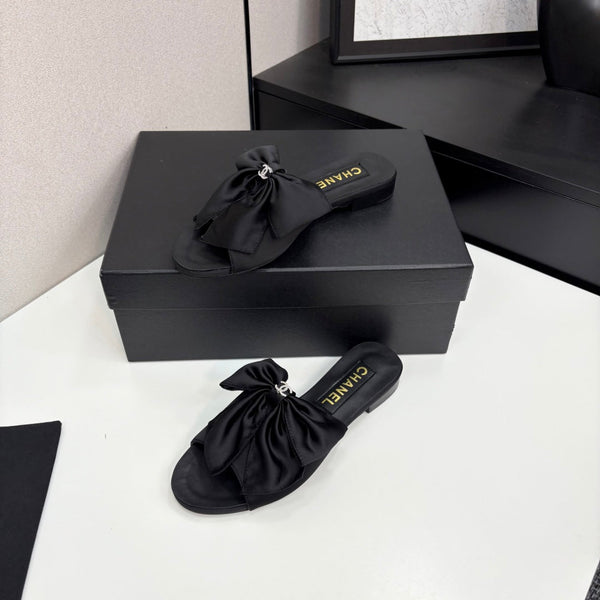 CC 25 Big Bow Mule Black Satin And Sheepskin 368866