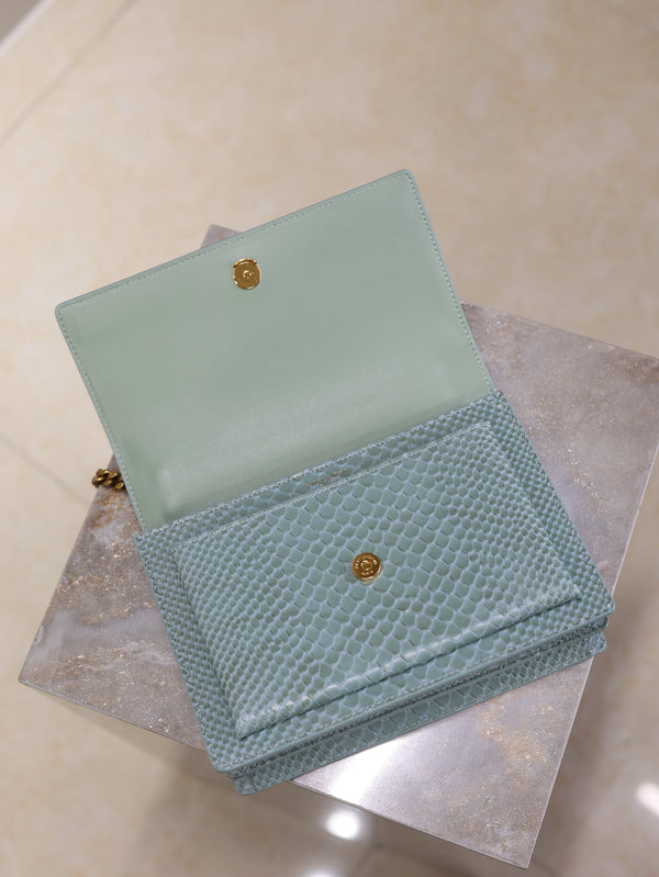 Borsa a tracolla YSL Sunset media da 22 cm in pelle con motivo pitone blu grigiastro