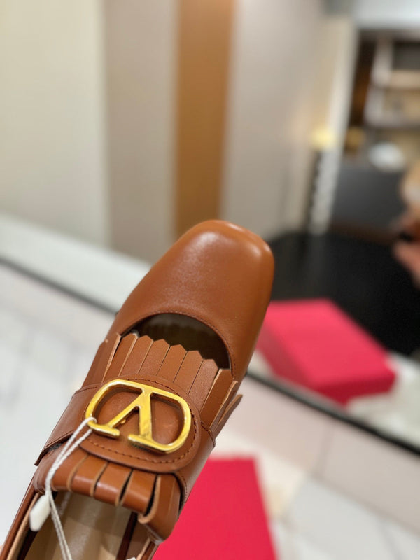 VT 2025 Signature Heeled Loafer Brown Calf Leather 295069