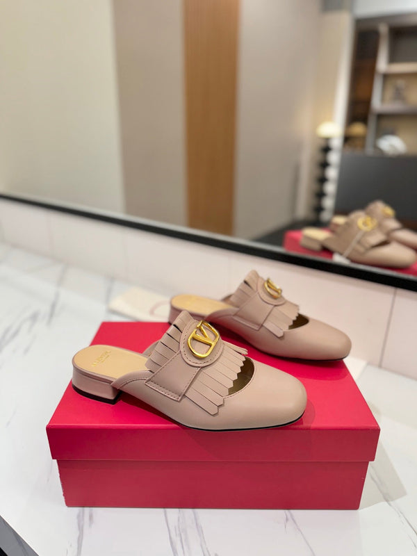 VT 2025 Signature Mule Pure Beige Calf Leather 295081