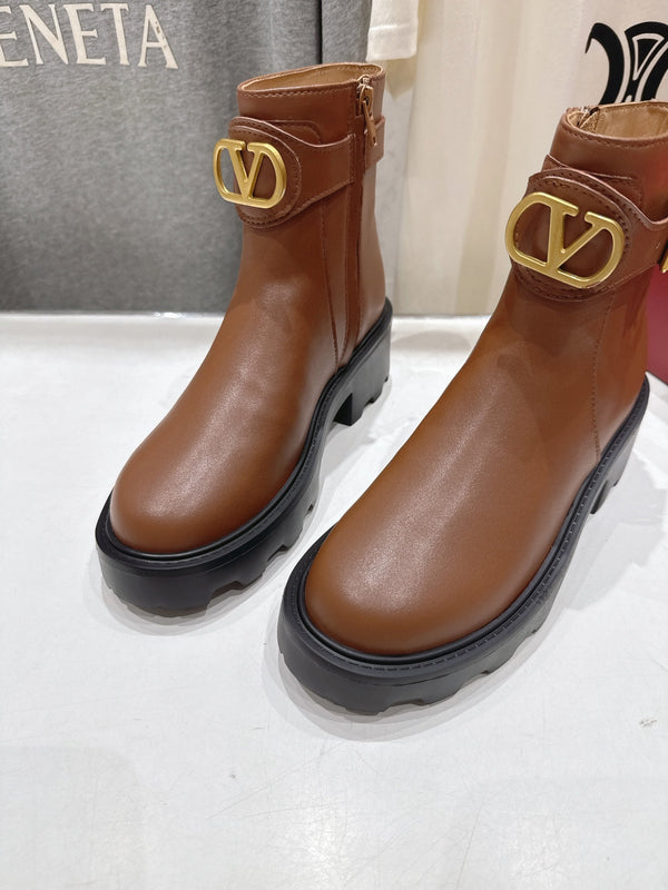 VT short boots brown calfskin 174441